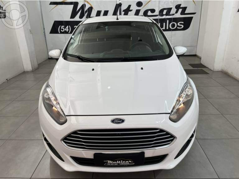 FORD - FIESTA 1.6 SE HATCH 16V FLEX 4P AUTOMÁTICO - 2015/2016 - BRANCA - R$ 54.500,00