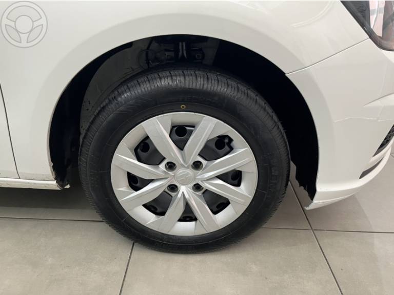 VOLKSWAGEN - GOL 1.0 12V MPI TOTALFLEX 4P MANUAL - 2019/2019 - BRANCA - R$ 42.500,00