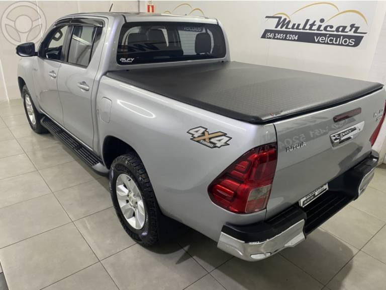 TOYOTA - HILUX 2.8 SRV 4X4 CD 16V DIESEL 4P AUTOMÁTICO - 2016/2016 - PRATA - R$ 167.900,00