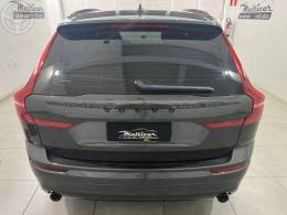 VOLVO - XC60 2.0 D5 MOMENTUM AWD DIESEL 4P AUTOMÁTICO - 2018/2019 - CINZA - R$ 159.900,00