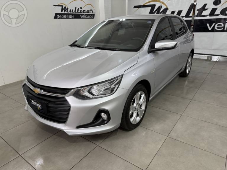 CHEVROLET - ONIX 1.0 LTZ 12V TURBO FLEX 4P MANUAL - 2022/2023 - PRATA - R$ 81.900,00
