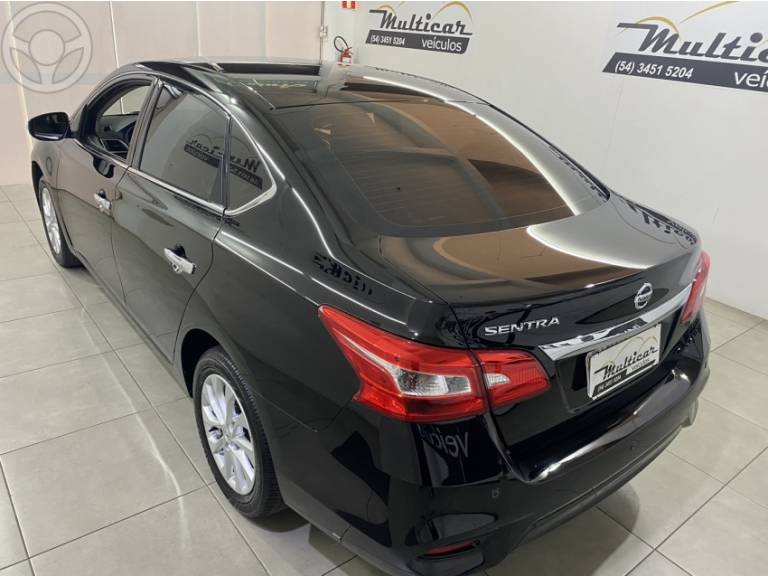 NISSAN - SENTRA 2.0 S 16V FLEX 4P AUTOMÁTICO - 2018/2019 - PRETA - R$ 72.900,00