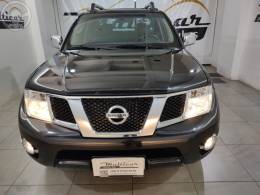 NISSAN - FRONTIER 2.5 SL 4X4 CD TURBO ELETRONIC DIESEL 4P AUTOMÁTICO - 2014/2015 - PRETA - R$ 109.900,00