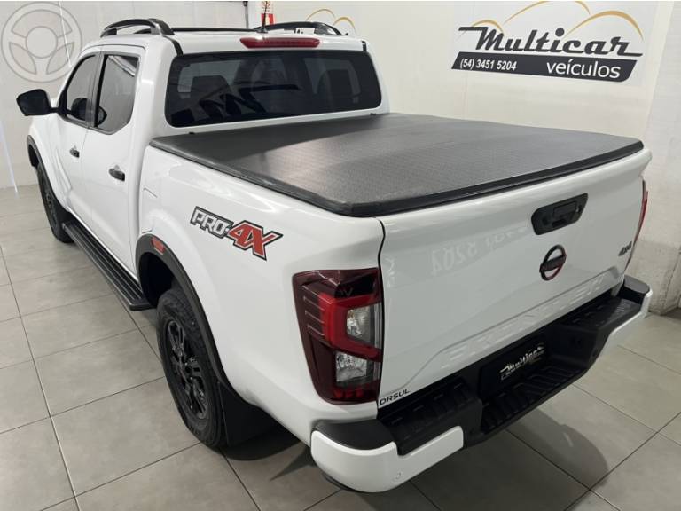 NISSAN - FRONTIER 2.3 PRO4X 4X4 CD BI-TURBO DIESEL 4P AUTOMÁTICO - 2023/2024 - BRANCA - R$ 234.900,00