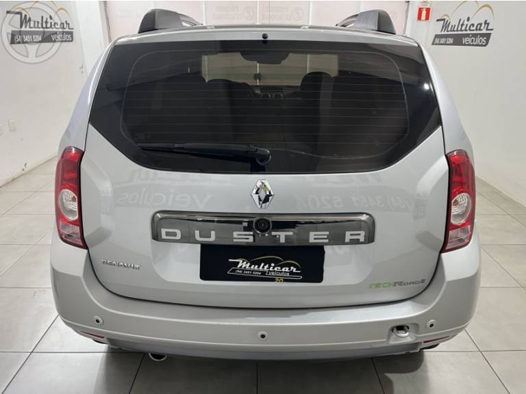RENAULT - DUSTER 2.0 TECH ROAD 4X2 16V FLEX 4P MANUAL - 2013/2014 - PRATA - R$ 52.900,00