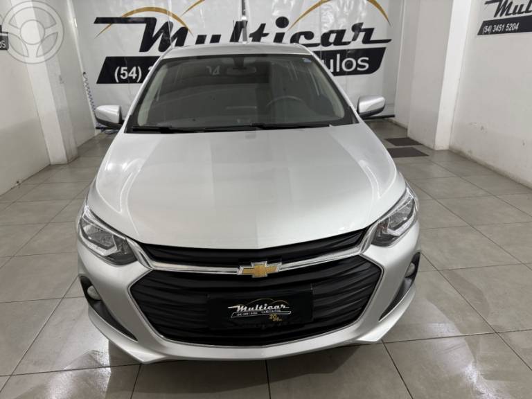CHEVROLET - ONIX 1.0 LTZ 12V TURBO FLEX 4P MANUAL - 2022/2023 - PRATA - R$ 81.900,00
