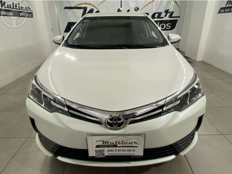 TOYOTA - COROLLA 2.0 XEI 16V FLEX 4P AUTOMÁTICO - 2019/2019 - BRANCA - R$ 104.900,00