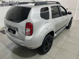 RENAULT - DUSTER 2.0 TECH ROAD 4X2 16V FLEX 4P MANUAL - 2013/2014 - PRATA - R$ 52.900,00
