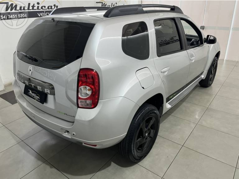 RENAULT - DUSTER 2.0 TECH ROAD 4X2 16V FLEX 4P MANUAL - 2013/2014 - PRATA - R$ 52.900,00