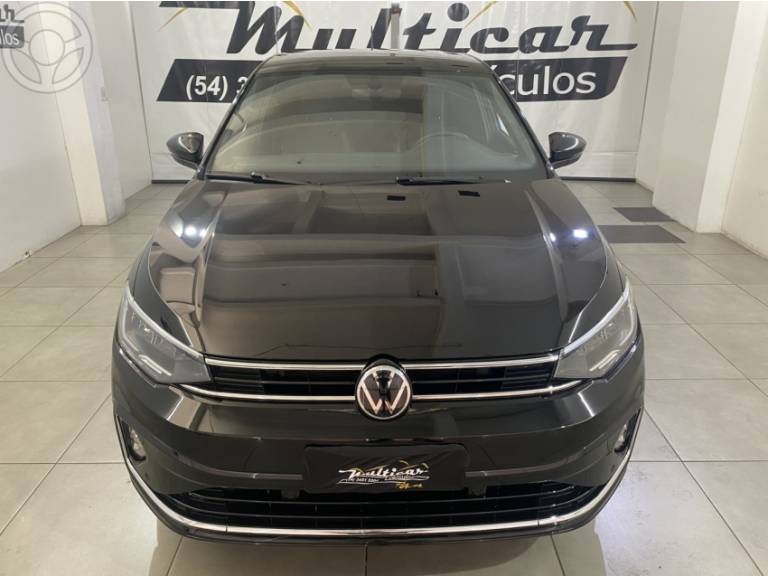 VOLKSWAGEN - VIRTUS 1.0 200 TSI HIGHLINE AUTOMÁTICO - 2023/2024 - PRETA - R$ 121.500,00