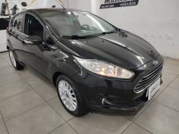 FORD - FIESTA 1.6 TITANIUM HATCH 16V FLEX 4P AUTOMÁTICO - 2014/2015 - PRETA - R$ 49.500,00