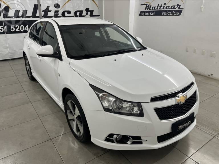 CHEVROLET - CRUZE 1.8 LT SPORT6 16V FLEX 4P MANUAL - 2014/2014 - BRANCA - R$ 59.900,00