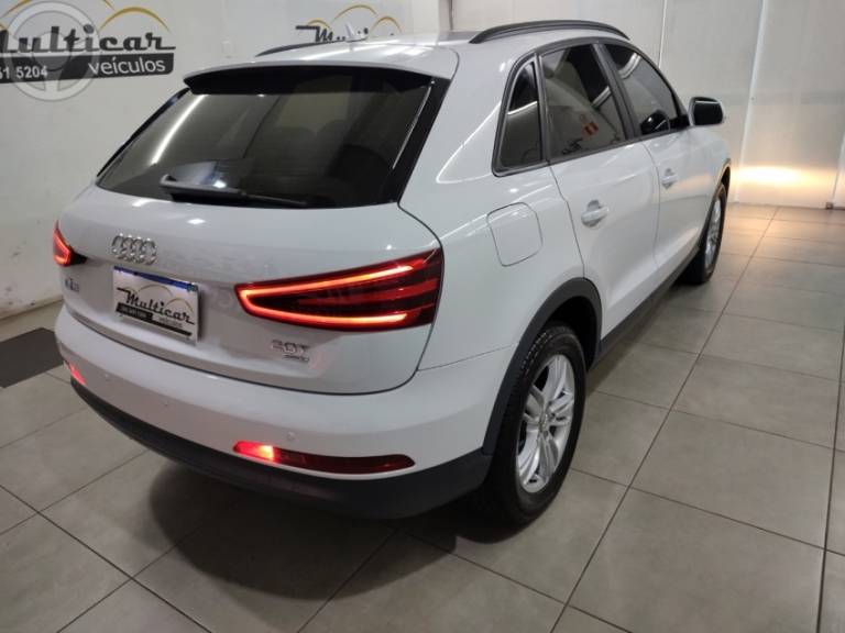 AUDI - Q3 - 2012/2013 - BRANCA - R$ 89.900,00