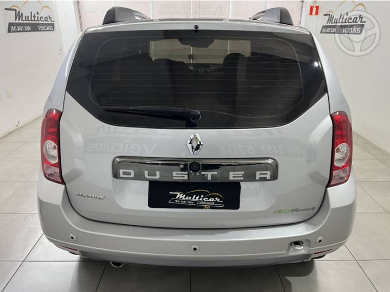 RENAULT - DUSTER 2.0 TECH ROAD 4X2 16V FLEX 4P MANUAL - 2013/2014 - PRATA - R$ 52.900,00