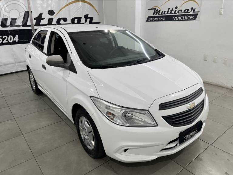 CHEVROLET - ONIX 1.0 MPFI JOY 8V FLEX 4P MANUAL - 2017/2018 - BRANCA - R$ 48.500,00