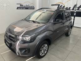 FIAT - MOBI 1.0 TREKKING 8V FLEX 4P MANUAL - 2023/2024 - CINZA - R$ 63.900,00