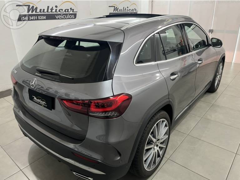 MERCEDES-BENZ - GLA 200 AMG 1.3 TURBO 16V GASOLINA 4P AUTOMÁTICO - 2022/2023 - CINZA - R$ 274.900,00