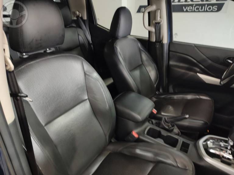 NISSAN - FRONTIER 2.3 ATTACK 4X4 CD BI-TURBO DIESEL 4P AUTOMÁTICO - 2020/2021 - AZUL - R$ 149.900,00