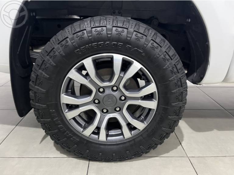 FORD - RANGER 3.2 LIMITED 4X4 CD 20V DIESEL 4P AUTOMÁTICO - 2022/2022 - BRANCA - R$ 183.900,00