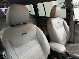 MITSUBISHI - PAJERO 3.2 OUTDOOR 4X4 5 LUGARES 16V TURBO INTERCOOLER DIESEL 4P AUTOMÁTICO - 2016/2017 - PRATA - R$ 129.000,00