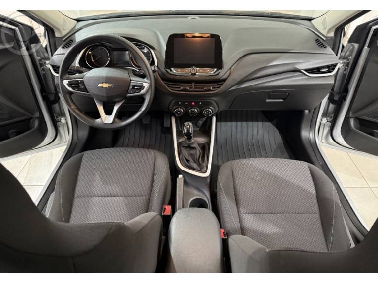 CHEVROLET - ONIX 1.0 LTZ 12V TURBO FLEX 4P MANUAL - 2022/2023 - PRATA - R$ 81.900,00