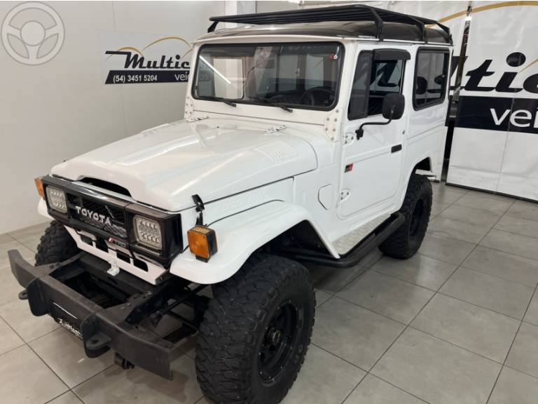 TOYOTA - BANDEIRANTE 4.0 OJ50LV-B 4X4 CHASSI LONGO DIESEL 2P MANUAL - 1991/1991 - BRANCA - R$ 99.000,00