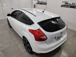 FORD - FOCUS 2.0 TITANIUM HATCH 16V FLEX 4P AUTOMÁTICO - 2015/2015 - BRANCA - R$ 60.000,00