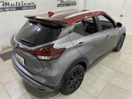 NISSAN - KICKS 1.6 XPLAY 16V FLEX 4P AUTOMÁTICO - 2022/2023 - CINZA - R$ 119.900,00