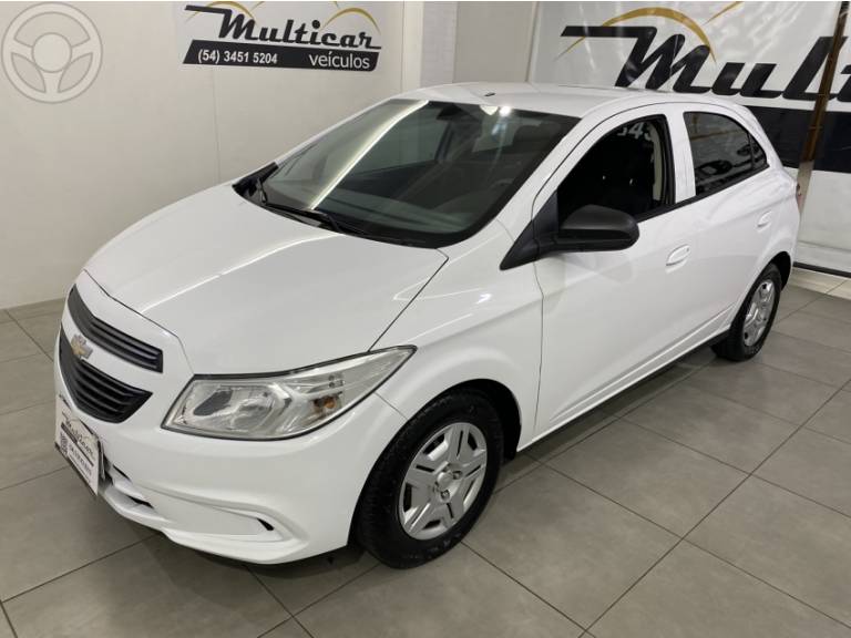 CHEVROLET - ONIX 1.0 MPFI JOY 8V FLEX 4P MANUAL - 2016/2017 - BRANCA - R$ 51.900,00