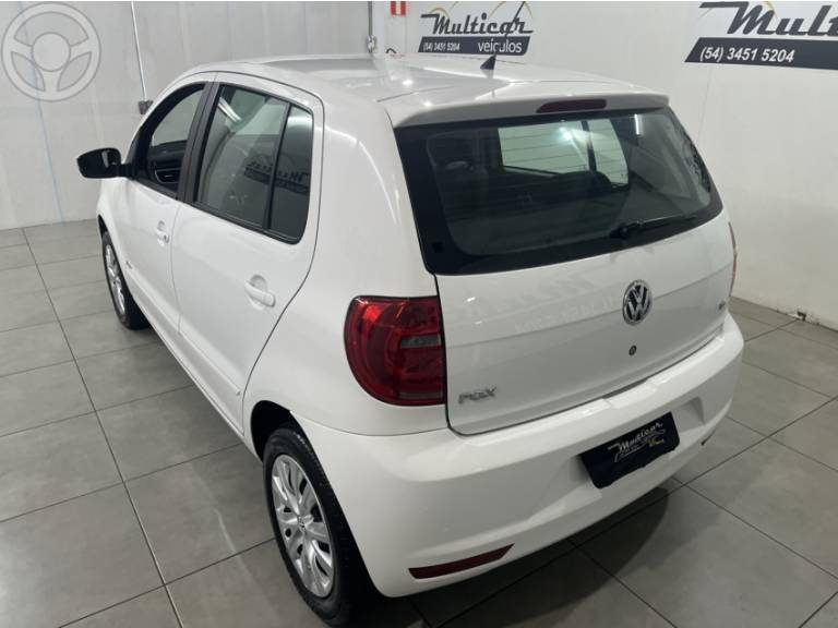 VOLKSWAGEN - FOX 1.6 MI 8V FLEX 4P MANUAL - 2013/2013 - BRANCA - R$ 40.500,00