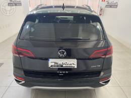 VOLKSWAGEN - TAOS 1.4 16V HIGHLINE TSI FLEX 4P AUTOMÁTICO - 2022/2022 - PRETA - R$ 151.900,00