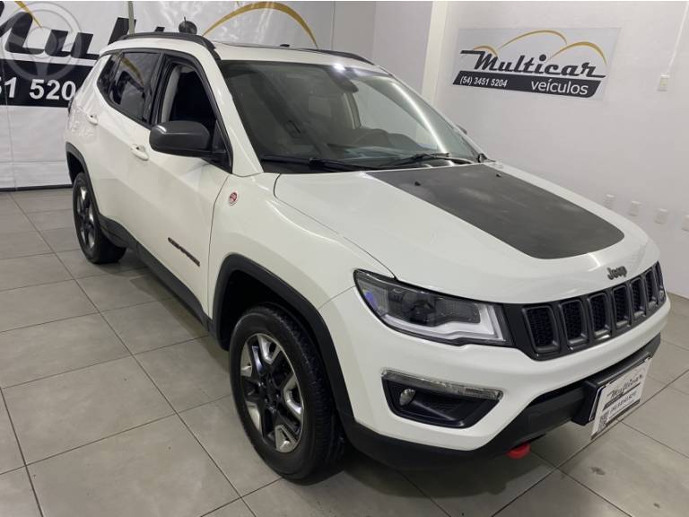 JEEP - COMPASS 2.0 16V DIESEL TRAILHAWK 4X4 AUTOMÁTICO - 2018/2018 - BRANCA - R$ 124.900,00