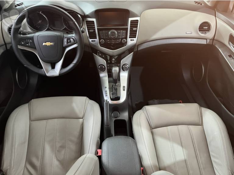CHEVROLET - CRUZE 1.8 LTZ 16V FLEX 4P AUTOMÁTICO - 2014/2014 - BRANCA - R$ 64.500,00