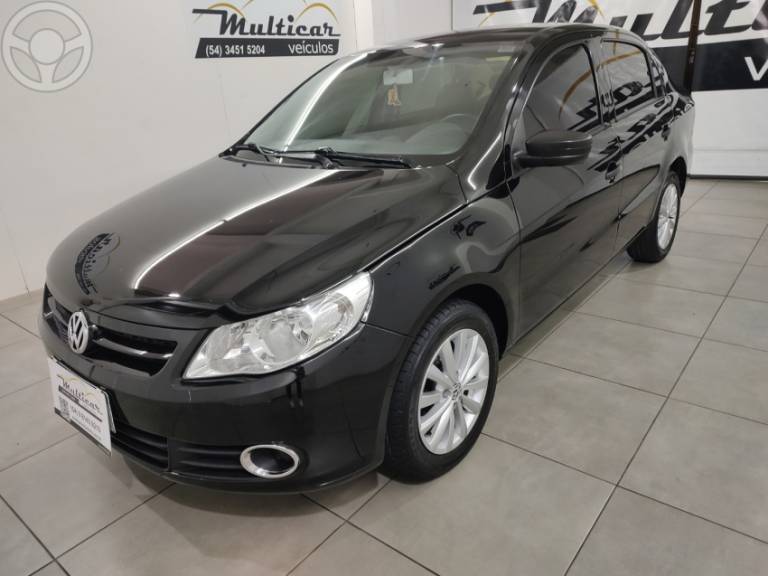 VOLKSWAGEN - VOYAGE 1.0 MI 8V FLEX 4P MANUAL - 2009/2010 - PRETA - R$ 28.900,00