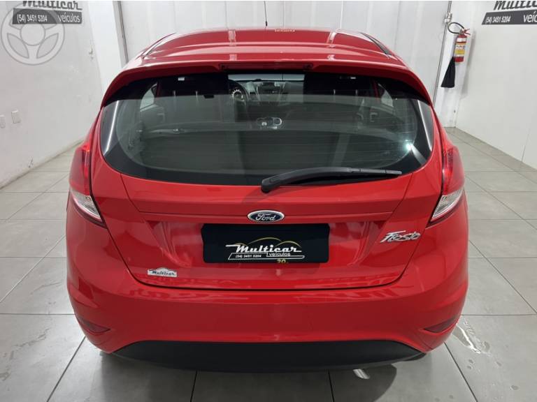FORD - FIESTA 1.5 S HATCH 16V FLEX 4P MANUAL - 2014/2015 - VERMELHA - R$ 45.900,00