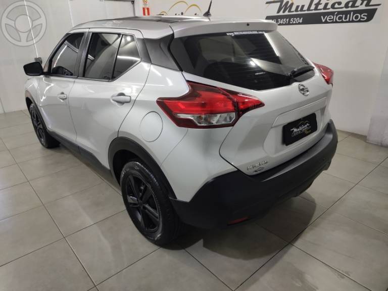 NISSAN - KICKS 1.6 ACTIVE 16V FLEX 4P AUTOMÁTICO - 2020/2021 - PRATA - R$ 87.500,00