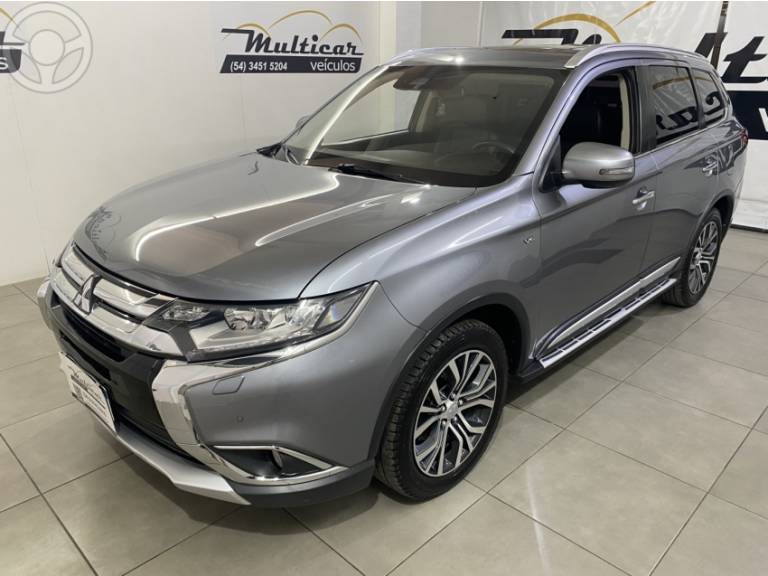 MITSUBISHI - OUTLANDER 3.0 GT 4X4 V6 24V 4P AUTOMÁTICO - 2018/2018 - CINZA - R$ 122.000,00