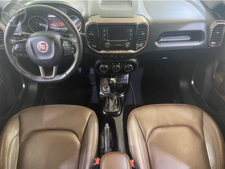 FIAT - TORO 2.0 16V TURBO DIESEL RANCH AT 4X4 AUTOMÁTICO - 2018/2019 - BRANCA - R$ 119.900,00