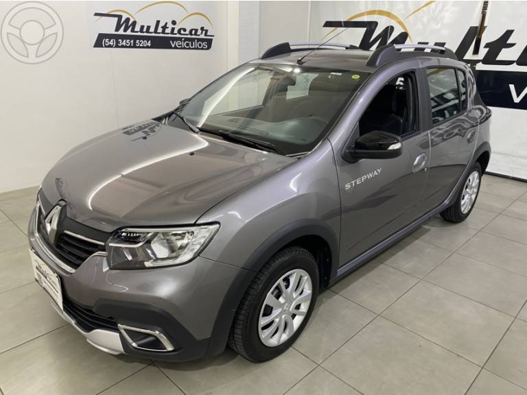 RENAULT - SANDERO 1.0 ZEN 12V FLEX 4P MANUAL - 2023/2024 - CINZA - R$ 78.000,00