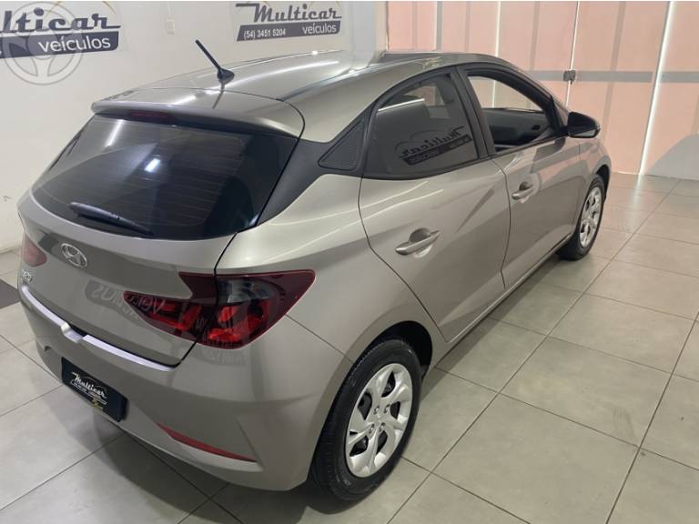 HYUNDAI - HB20 1.0 VISION 12V FLEX 4P MANUAL - 2021/2022 - PRATA - R$ 64.500,00