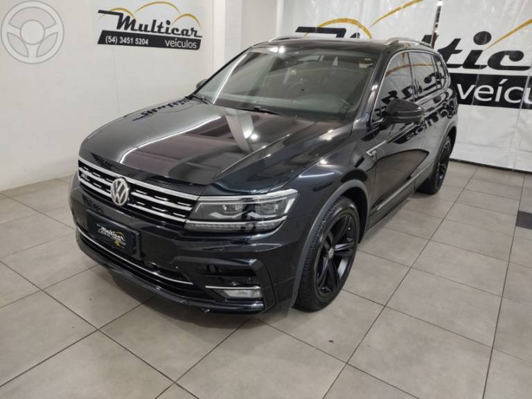 VOLKSWAGEN - TIGUAN 2.0 ALLSPACE R-LINE 350 TSI 4X4 4P - 2018/2018 - PRETA - R$ 154.900,00