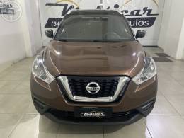 NISSAN - KICKS 1.6 16V FLEX S XTRONIC 4P AUTOMÁTICO - 2018/2018 - MARROM - R$ 78.900,00