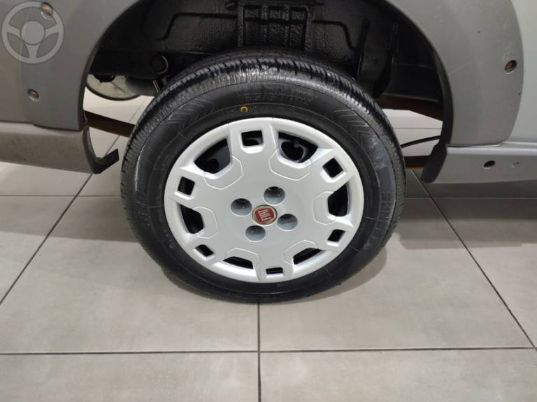 FIAT - STRADA 1.4 MPI WORKING CD 8V FLEX 2P MANUAL - 2011/2012 - CINZA - R$ 54.500,00