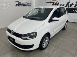 VOLKSWAGEN - FOX 1.6 MI 8V FLEX 4P MANUAL - 2013/2013 - BRANCA - R$ 40.500,00