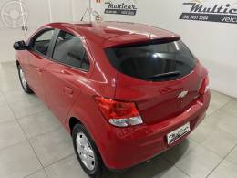 CHEVROLET - ONIX 1.0 LT 12V FLEX 4P MANUAL - 2013/2013 - VERMELHA - R$ 43.900,00