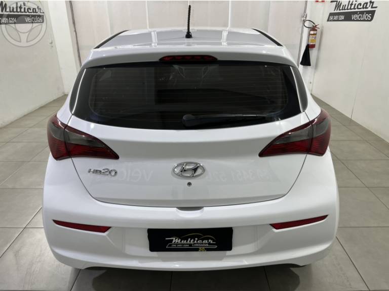 HYUNDAI - HB20 1.0 UNIQUE 12V FLEX 4P MANUAL - 2019/2019 - BRANCA - R$ 54.900,00