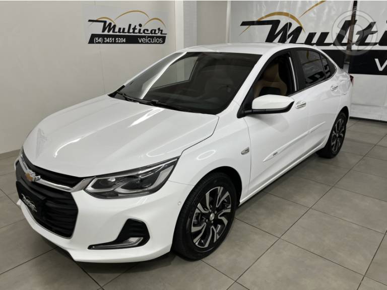 CHEVROLET - ONIX 1.0 PREMIER 12V TURBO FLEX 4P AUTOMÁTICO - 2023/2024 - BRANCA - R$ 99.900,00