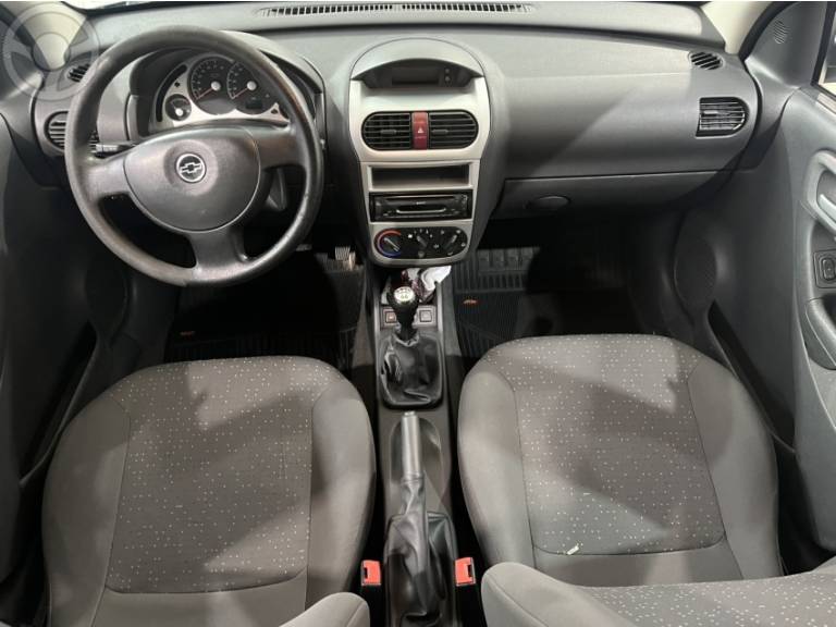 CHEVROLET - CORSA 1.4 MPFI PREMIUM 8V FLEX 4P MANUAL - 2009/2010 - PRATA - R$ 32.500,00