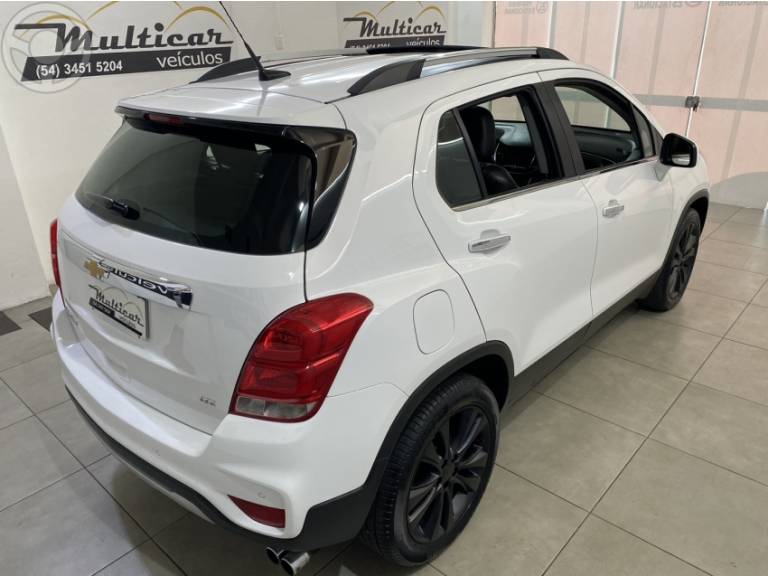 CHEVROLET - TRACKER 1.4 16V TURBO FLEX LTZ AUTOMÁTICO - 2017/2017 - BRANCA - R$ 88.900,00