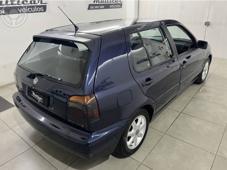 VOLKSWAGEN - GOLF 2.0 MI GLX 8V 4P MANUAL - 1998/1998 - AZUL - R$ 38.900,00